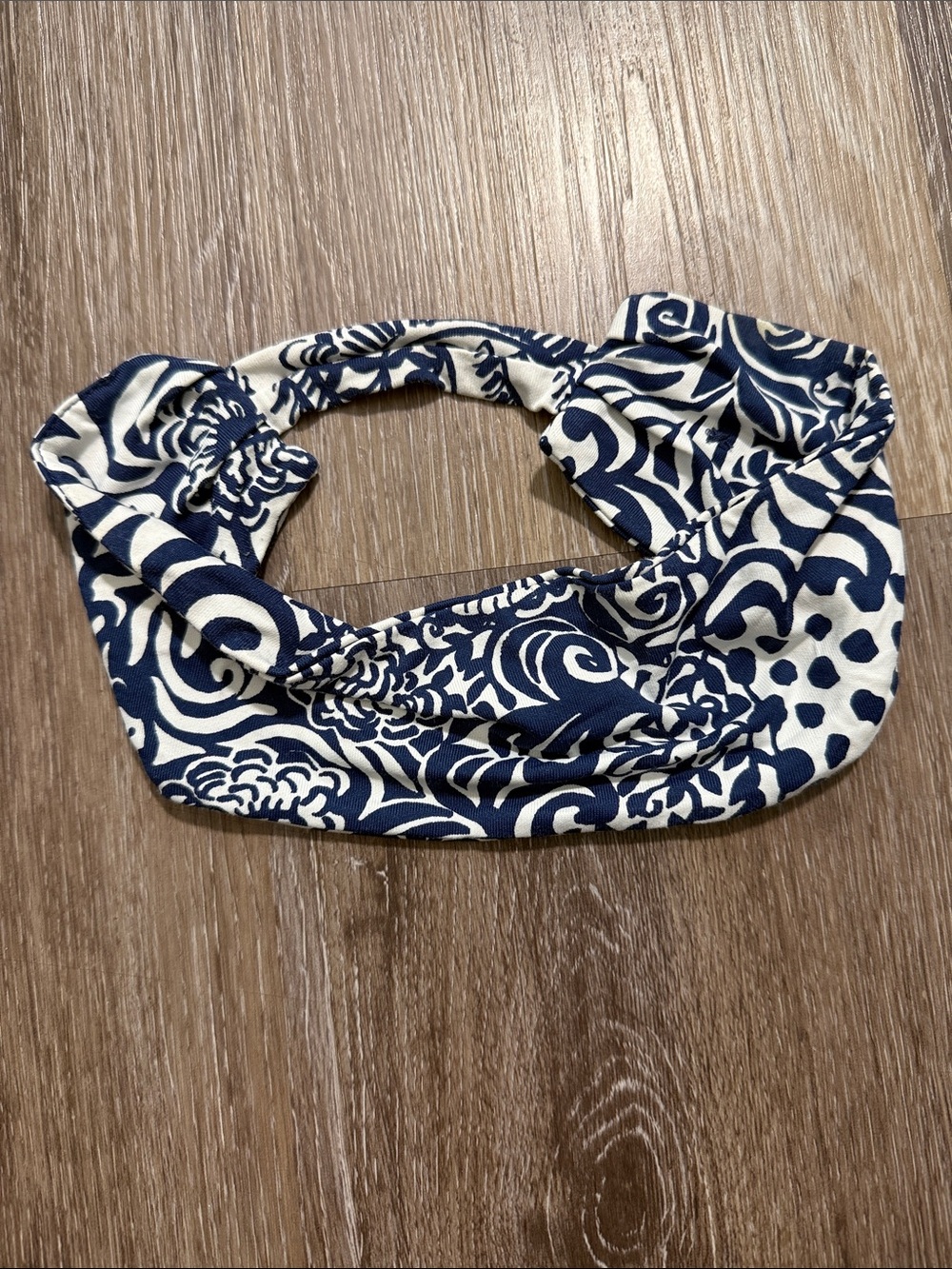 Lilly Pulitzer Navy and White Patterned Twisted Headband